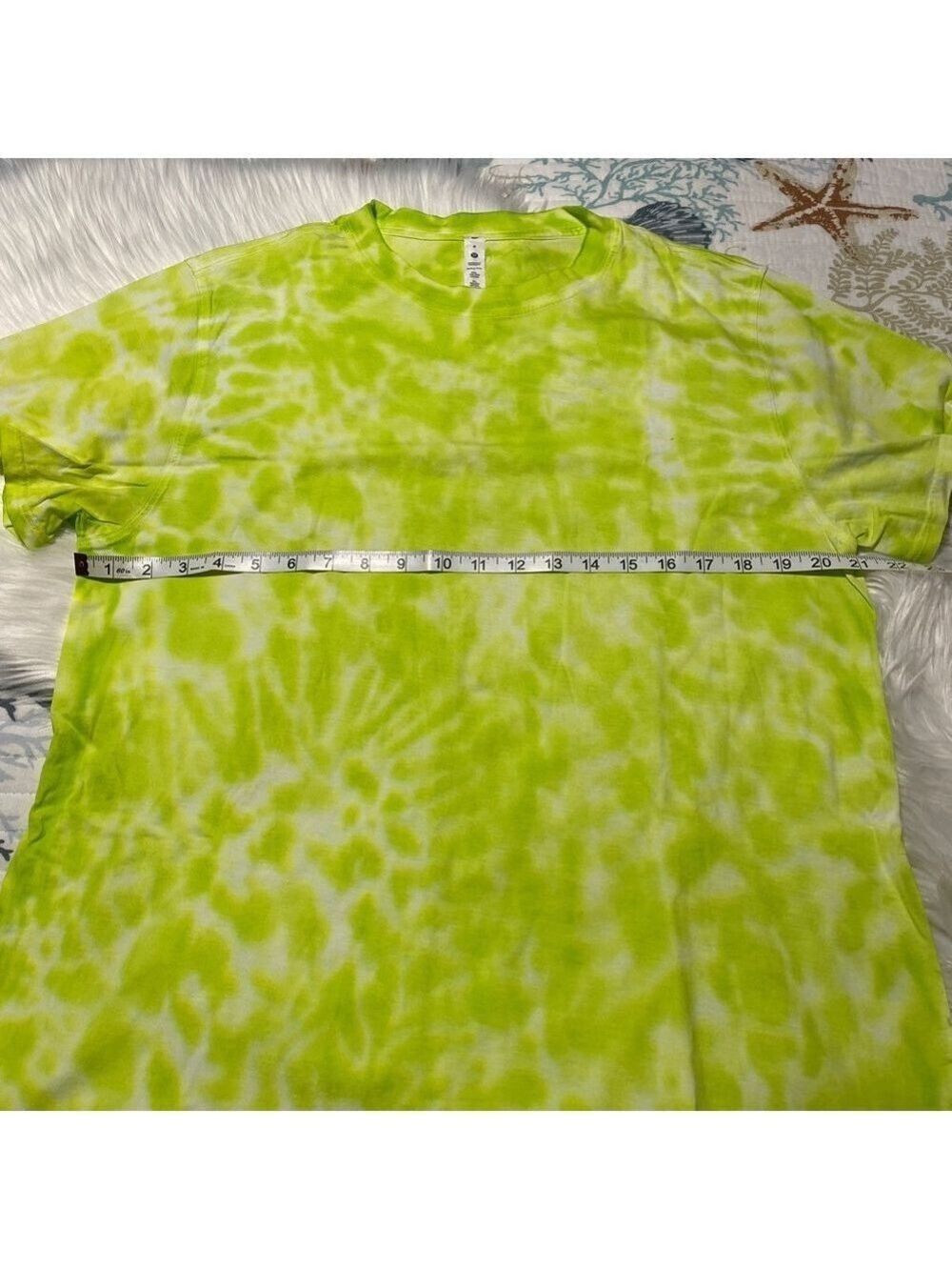 NWOT Lululemon Tie-Dye Short Sleeve women’s Tee Size 8 Lime Green White - Picture 3 of 5